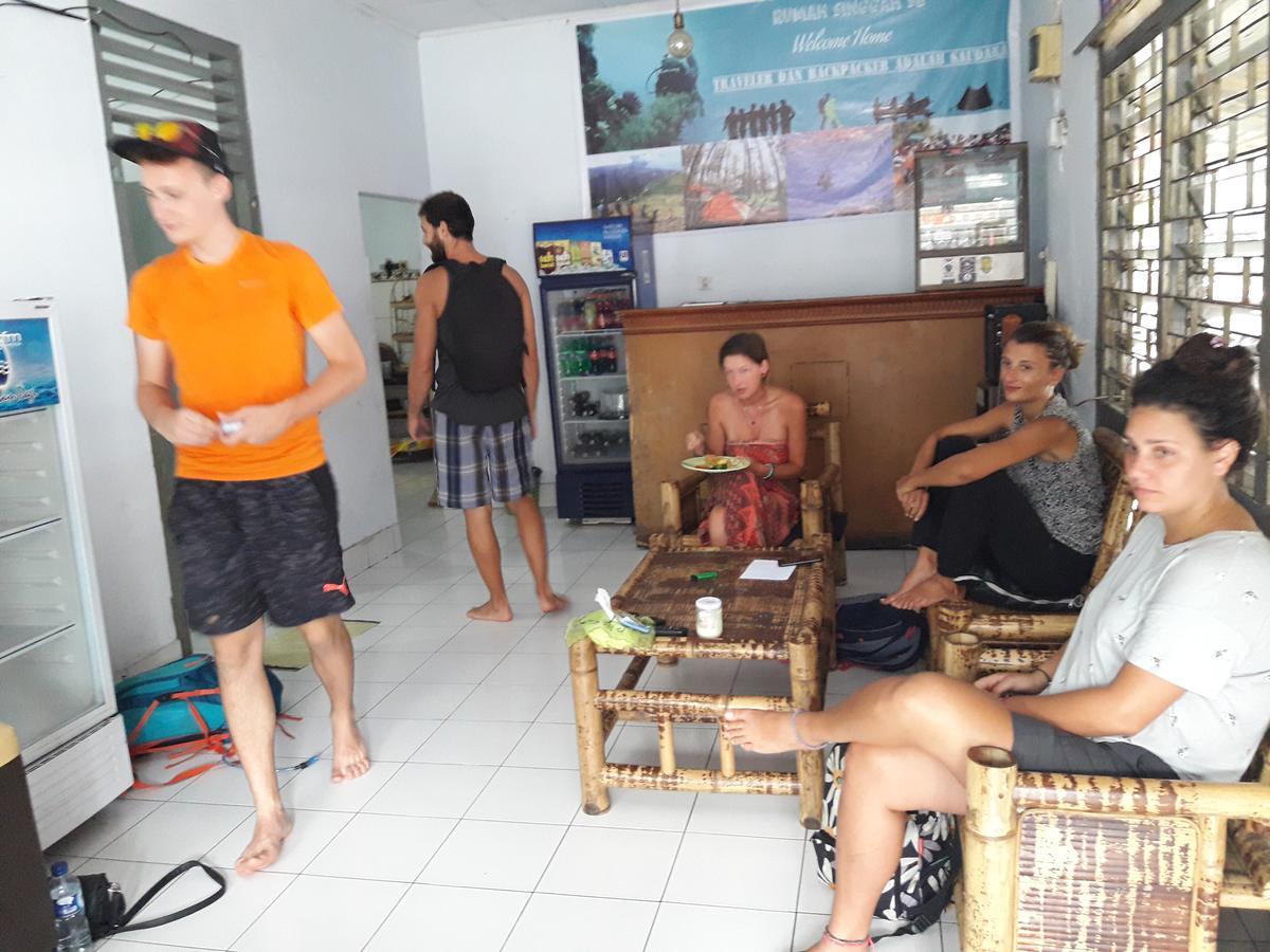 Rumah Singgah Manado Buitenkant foto