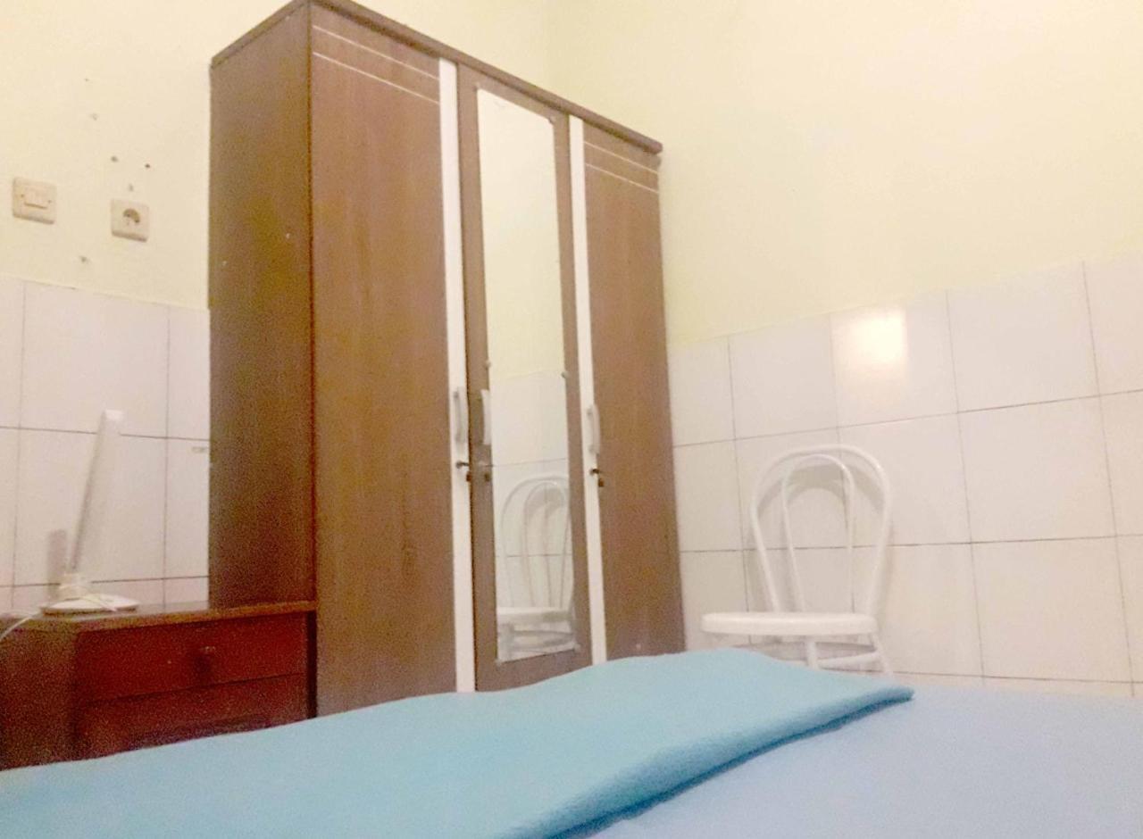 Rumah Singgah Manado Buitenkant foto
