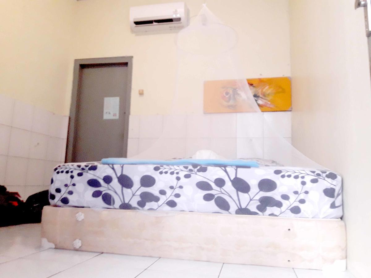 Rumah Singgah Manado Buitenkant foto