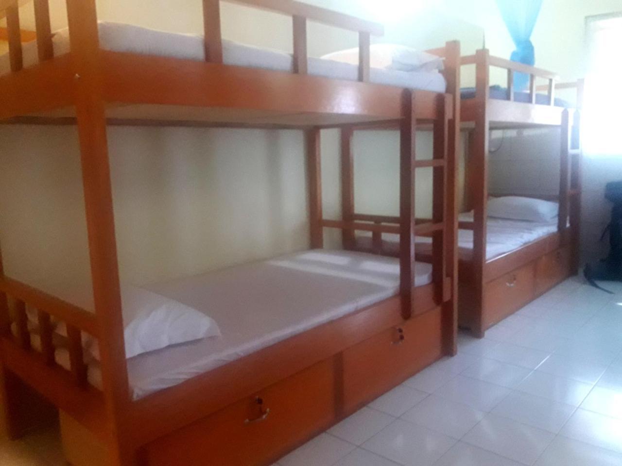 Rumah Singgah Manado Buitenkant foto