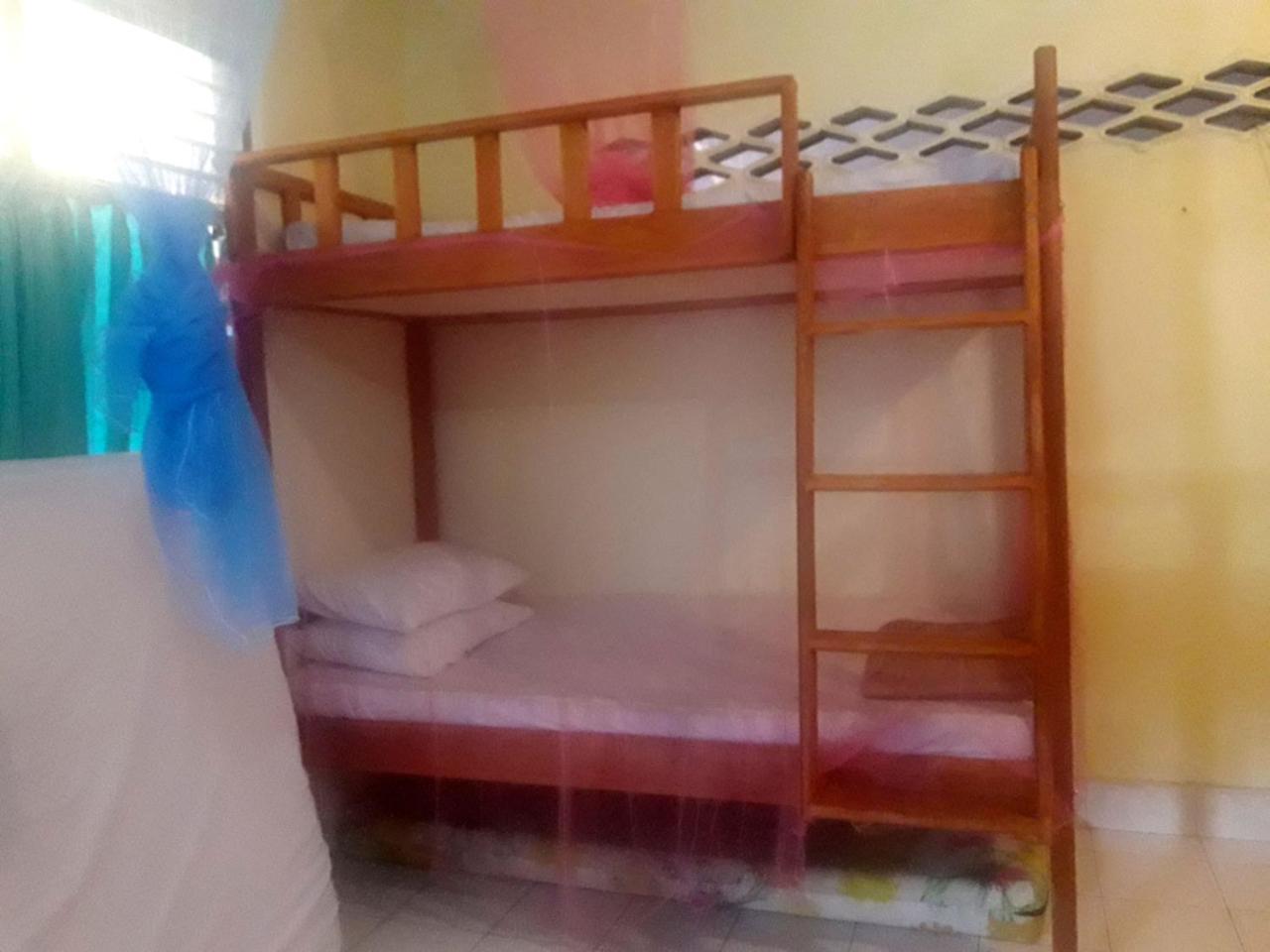 Rumah Singgah Manado Buitenkant foto