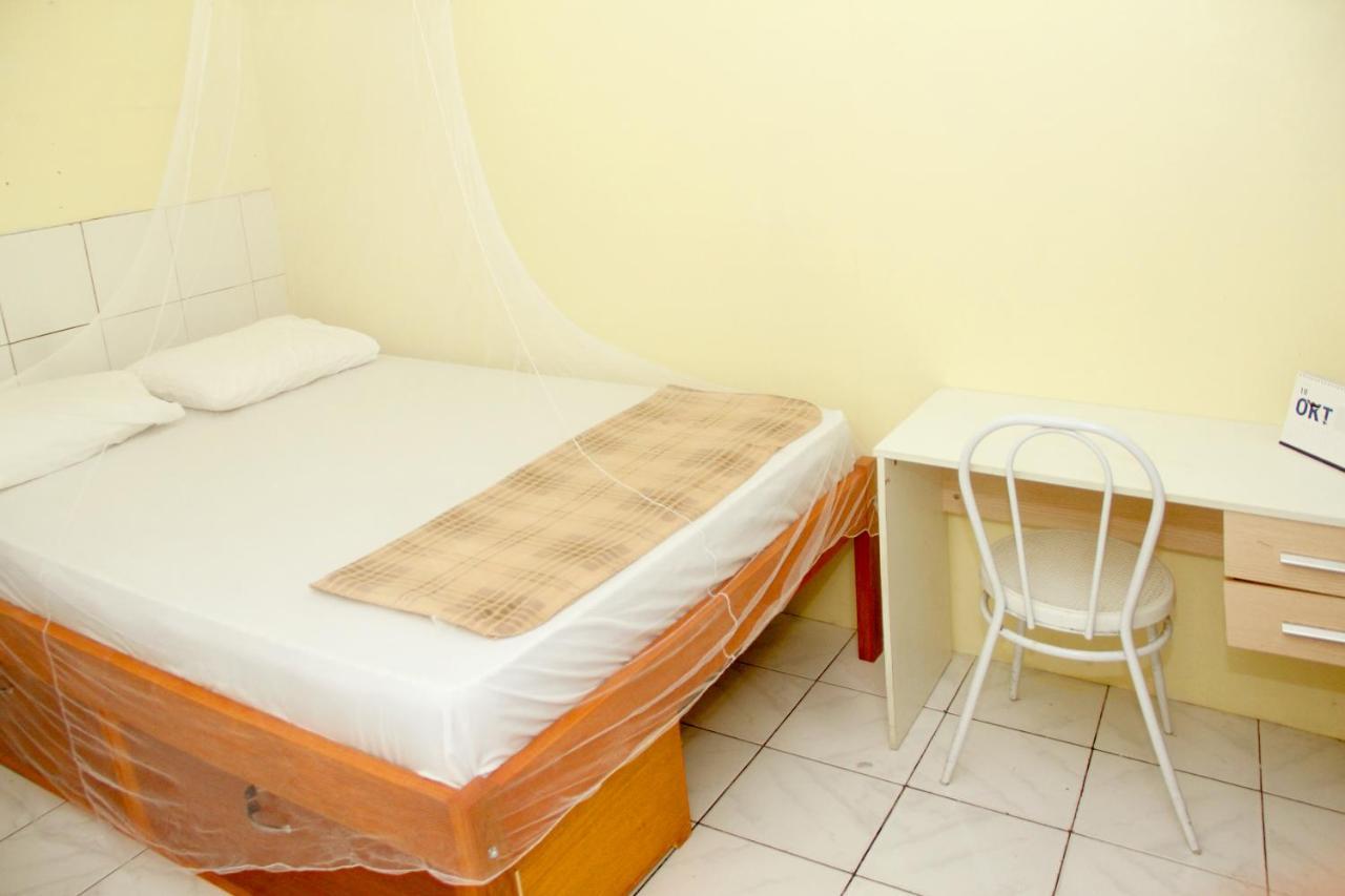 Rumah Singgah Manado Buitenkant foto