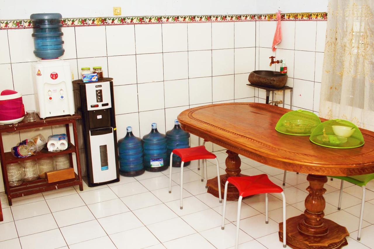 Rumah Singgah Manado Buitenkant foto