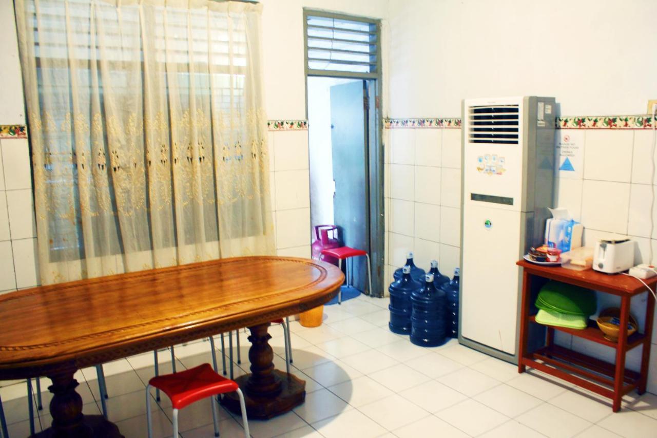 Rumah Singgah Manado Buitenkant foto