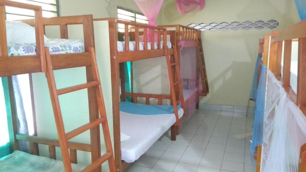 Rumah Singgah Manado Buitenkant foto